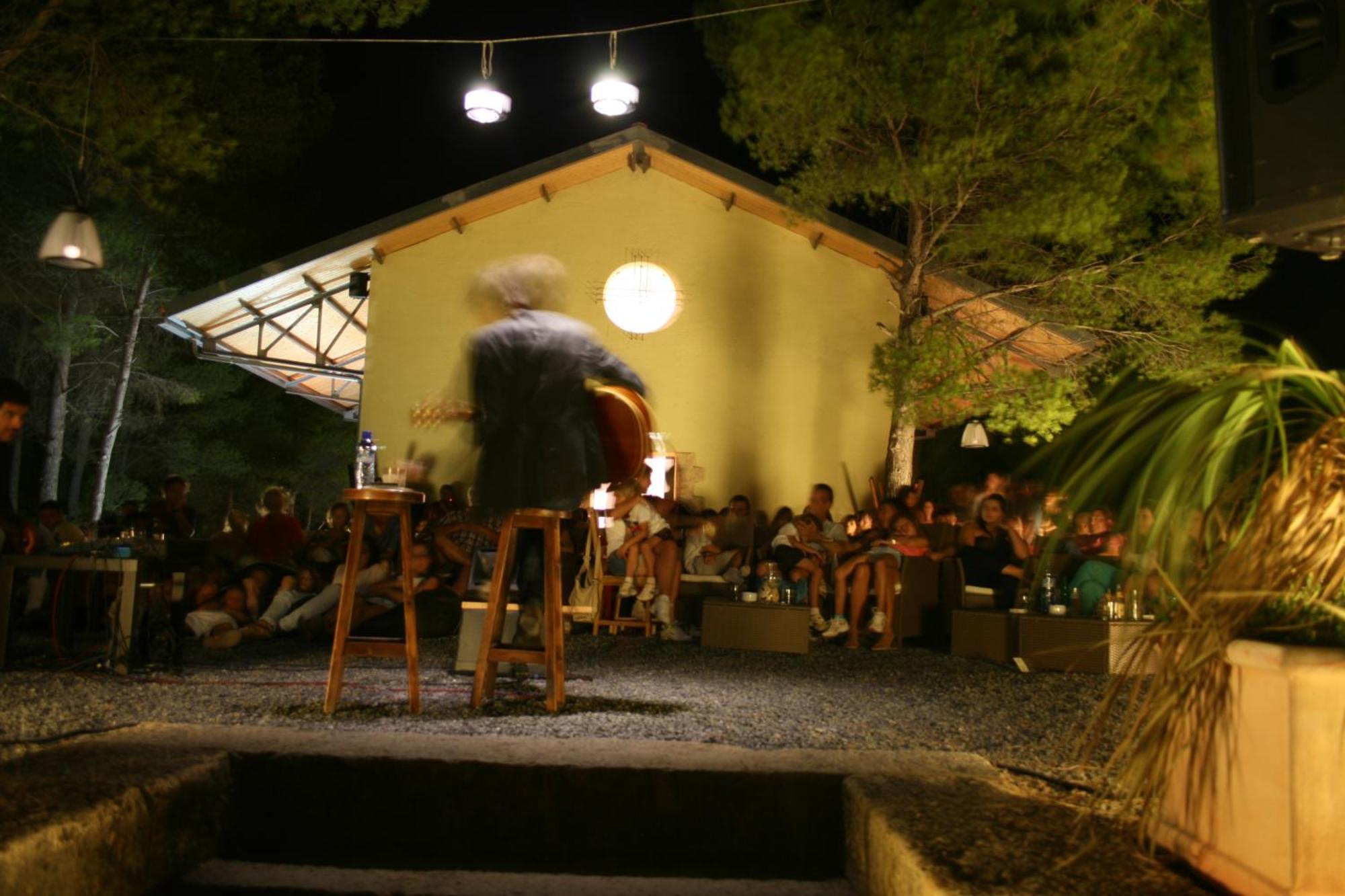 Antiga Estacio De Gasthof Benifallet
